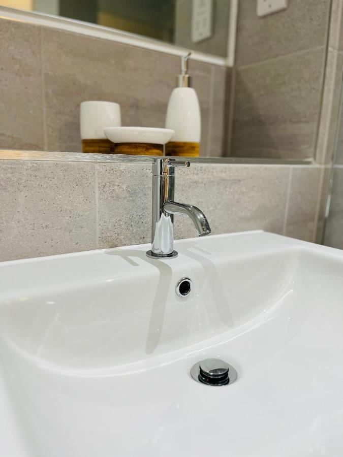 Stylish Studio Apartment Near To Old Trafford Stadium Manchester Dış mekan fotoğraf